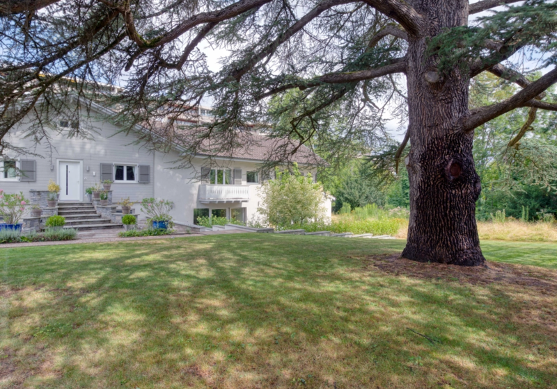 <h2><strong>Magnifique maison familiale de charme à Versoix</strong></h2>